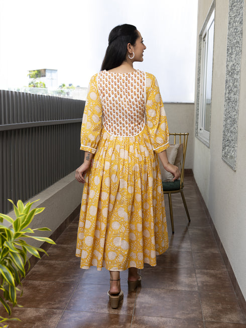 MULMUL ARUNIMA FLORAL BLOCK PRINTED DRESS MULMUL ARUNIMA FLORAL BLOCK PRINTED DRESS